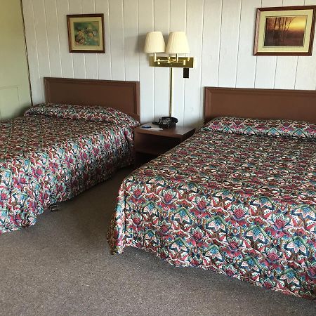 Colonial Hotel-Motel Buckhannon Dış mekan fotoğraf